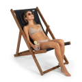 Piotr_czekaj_dodaj_modelke_opalajc_sie_z_drinkiem_zdjcie_na_biaym_tle_z_c1e8fc7c-f5a1-4d36-9798-aceb3ee0a566.png
